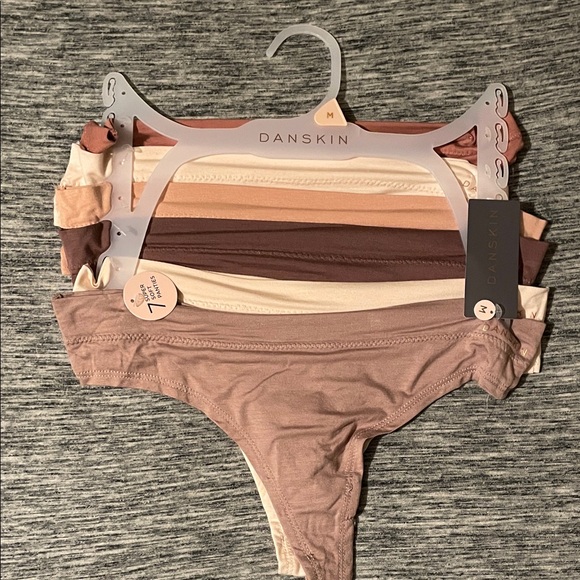 Danskin Women's Neutral Tone Bikini Panties - NEW - Picture 1 of 2
